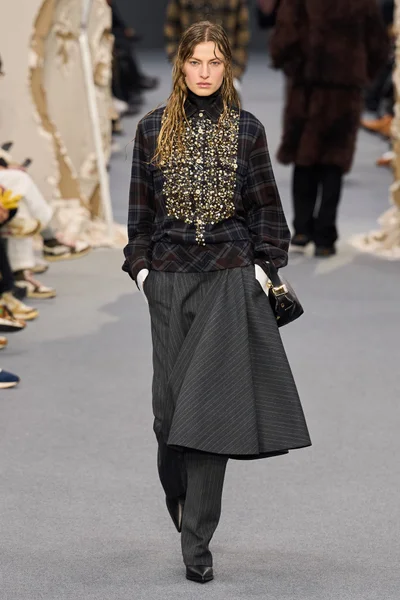 Look 26